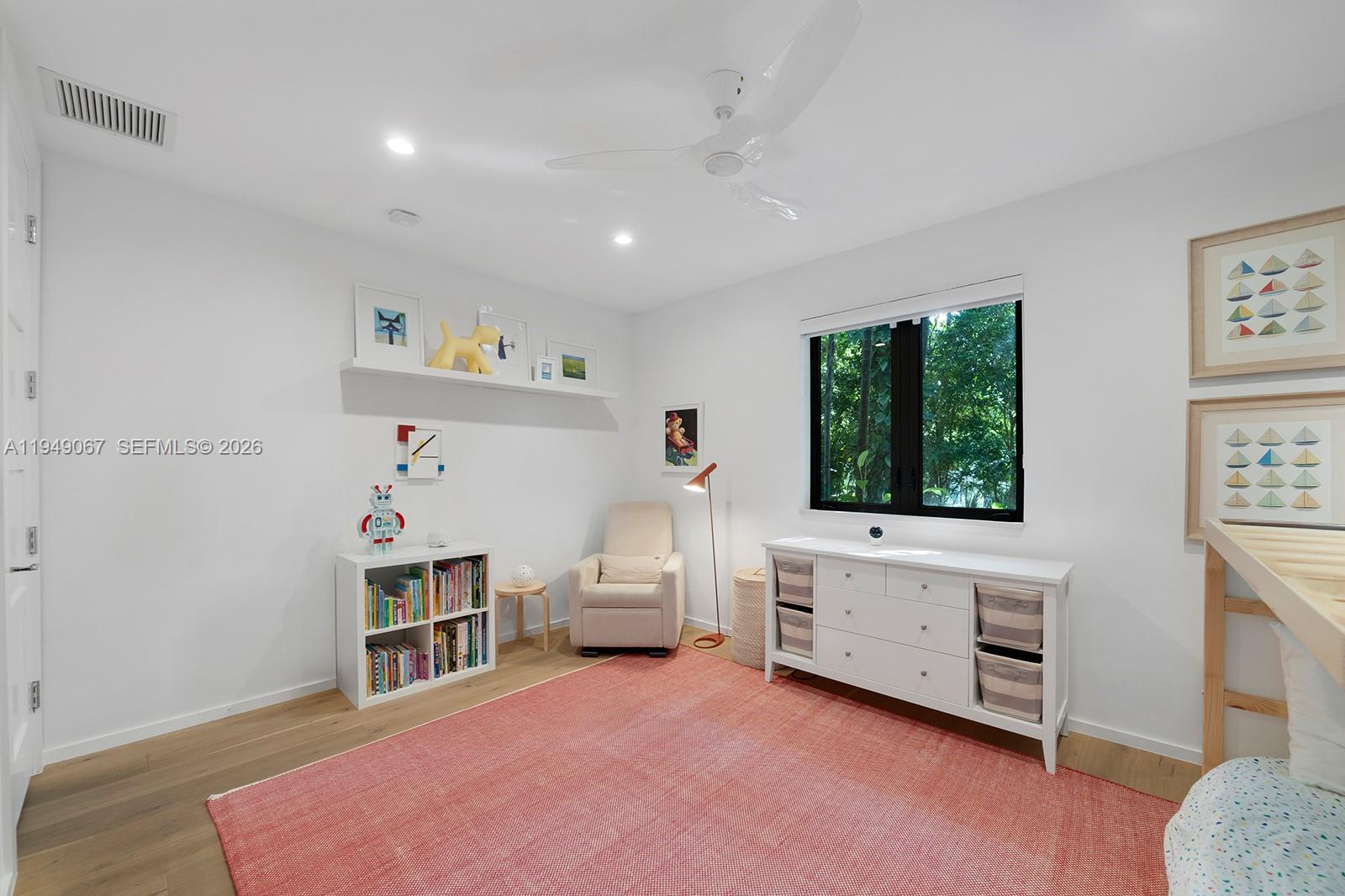 6840 Sunrise Pl, Coral Gables FL 33133