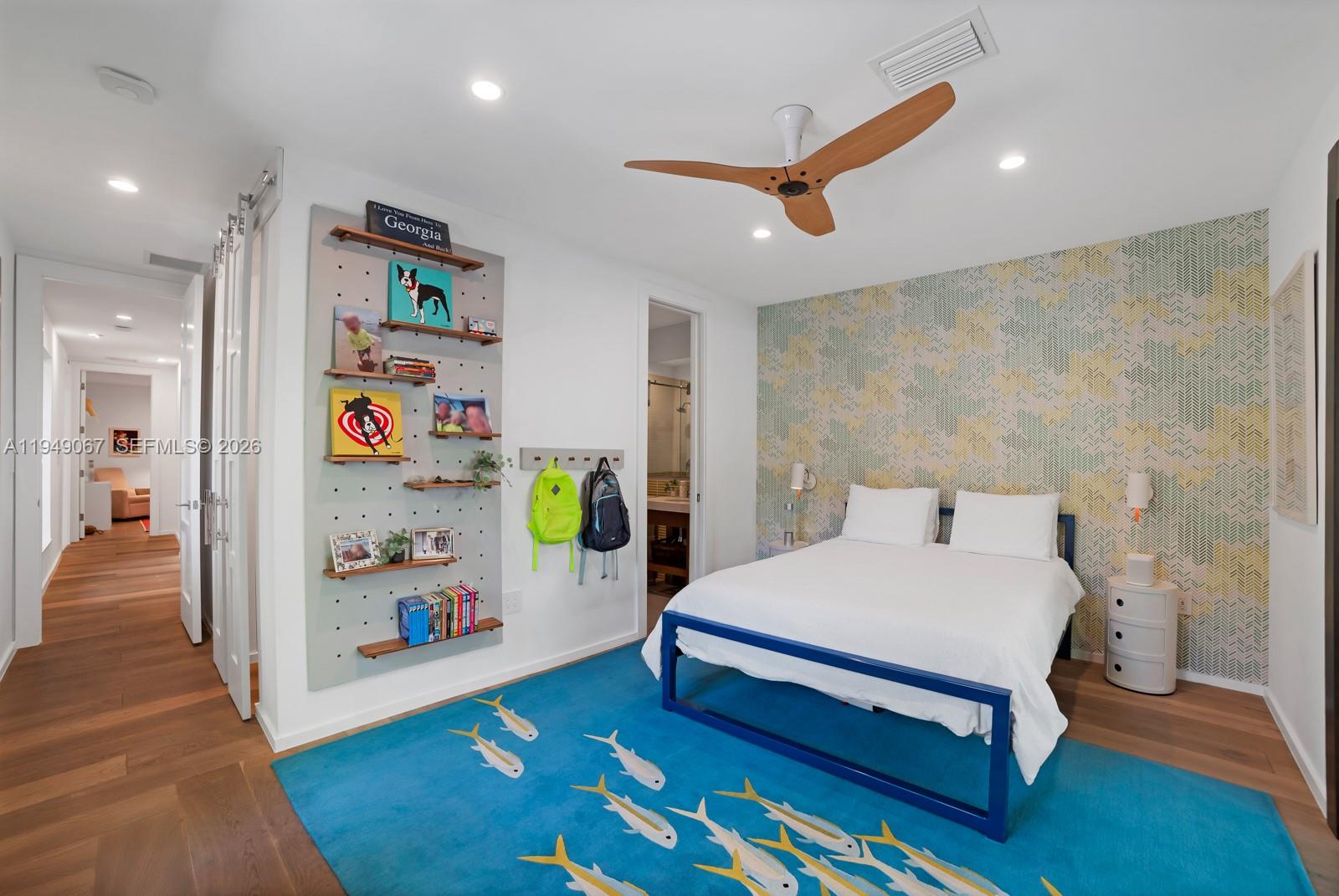 6840 Sunrise Pl, Coral Gables FL 33133