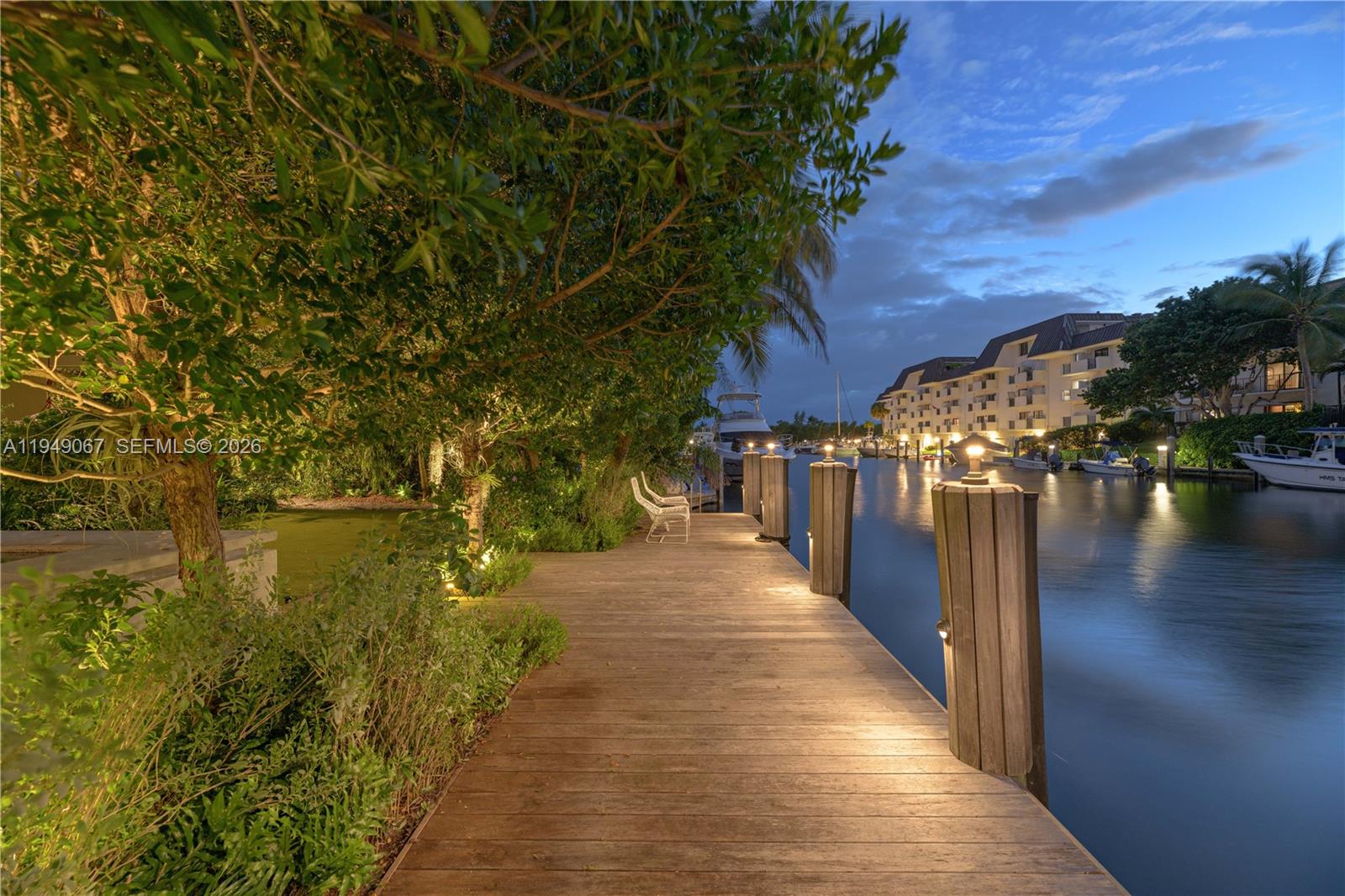 6840 Sunrise Pl, Coral Gables FL 33133
