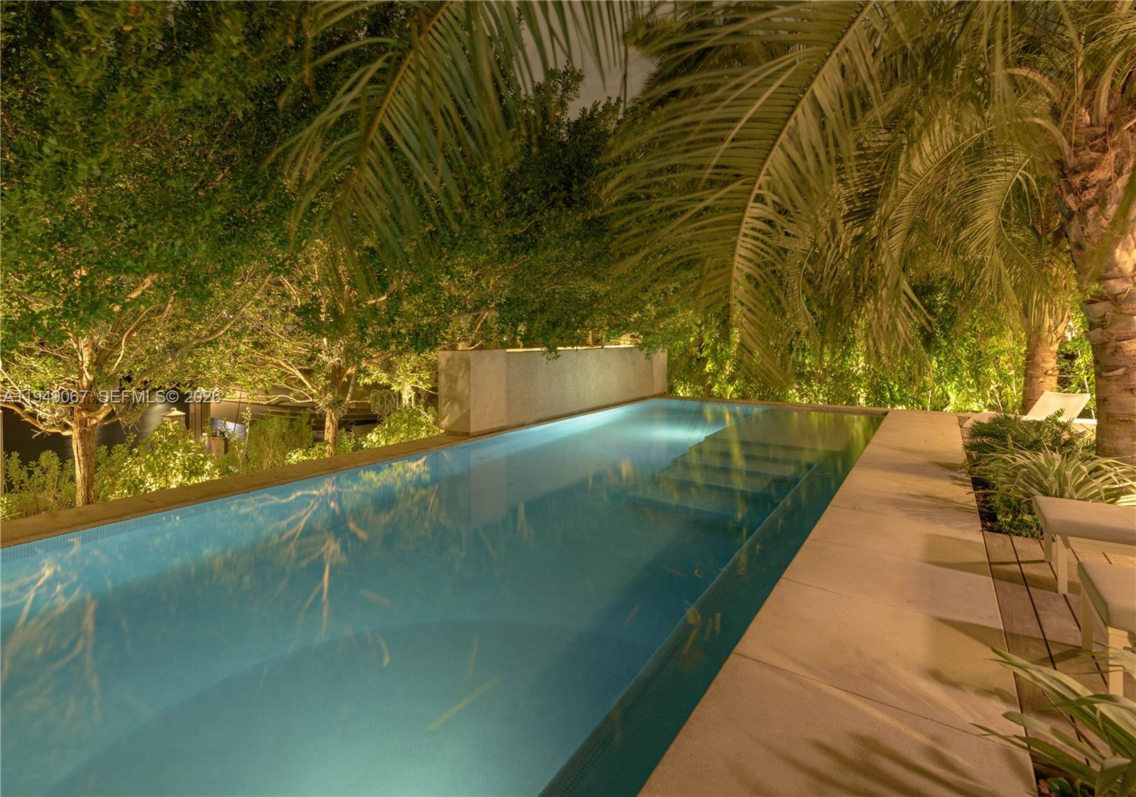 6840 Sunrise Pl, Coral Gables FL 33133