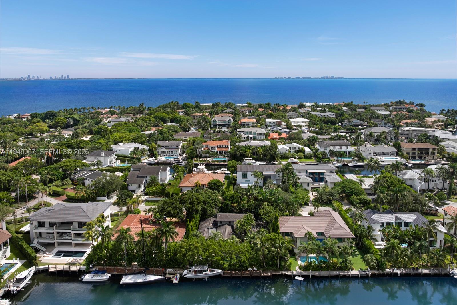 6840 Sunrise Pl, Coral Gables FL 33133