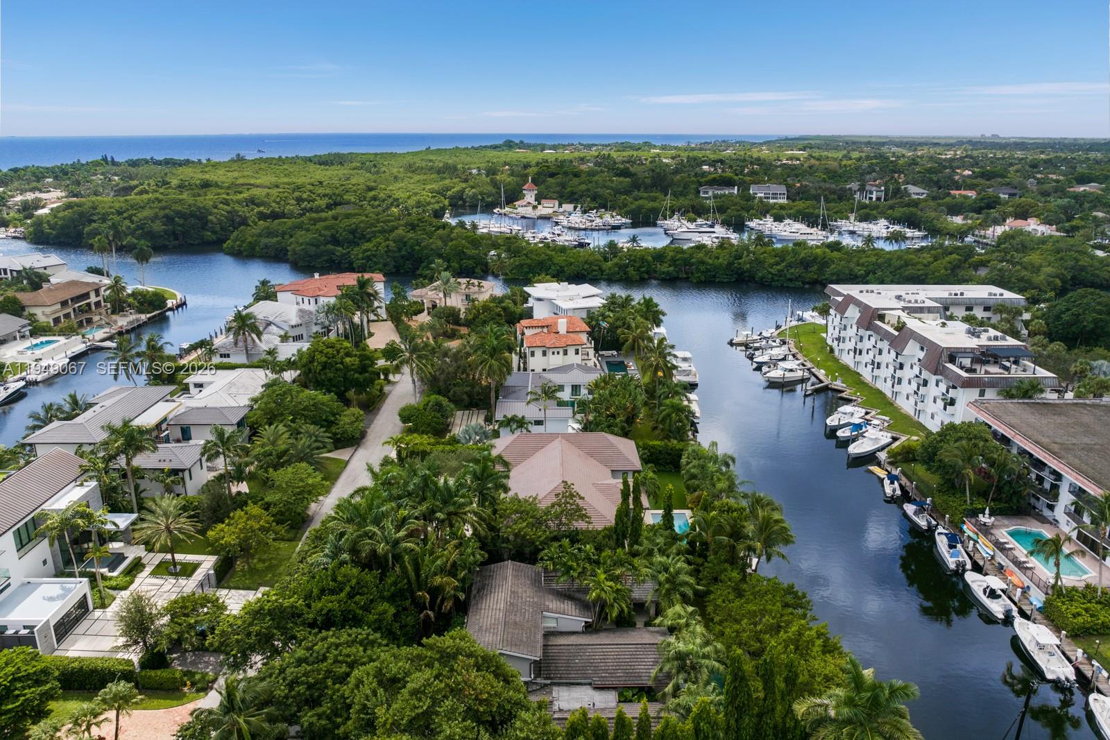 6840 Sunrise Pl, Coral Gables FL 33133