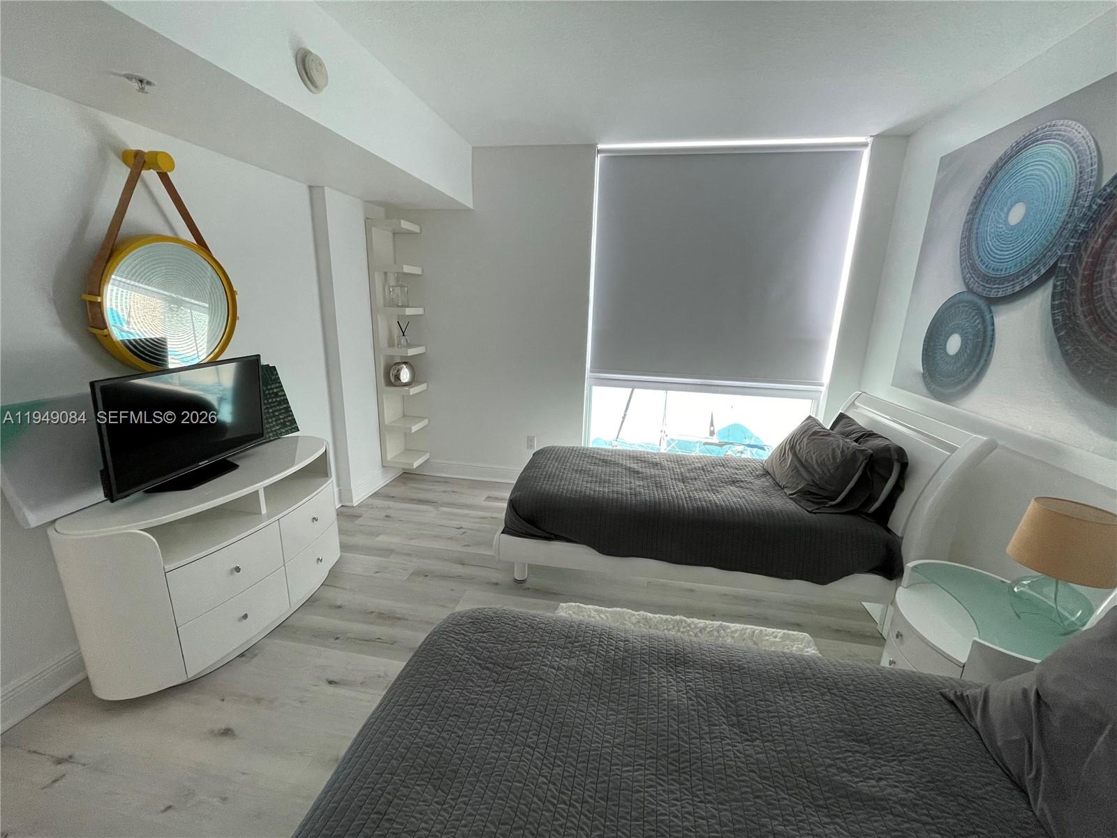 325 S Biscayne Blvd #1115, Miami FL 33131