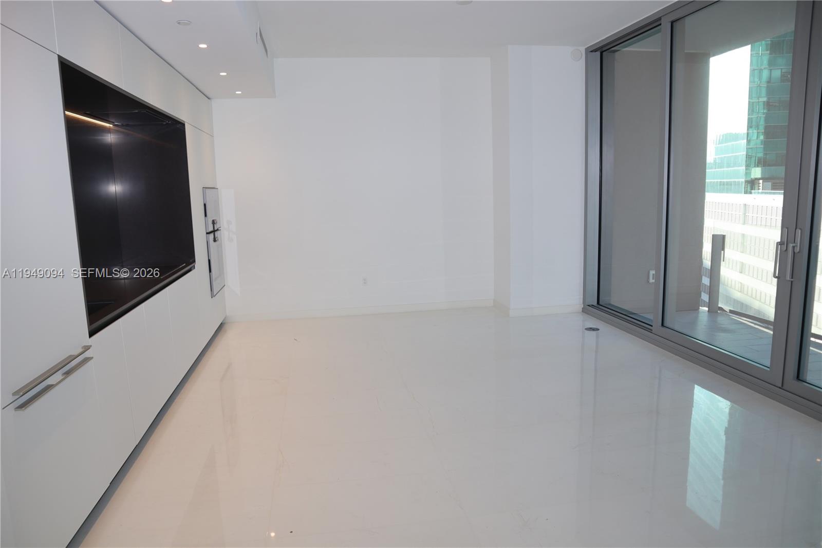 300 Biscayne Blvd Way #2308W, Miami FL 33131