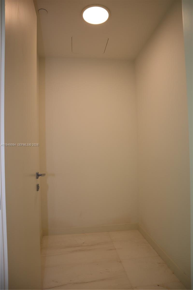 300 Biscayne Blvd Way #2308W, Miami FL 33131