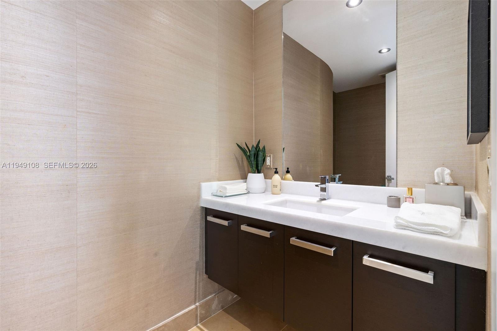 5959 Collins Ave #606, Miami Beach FL 33140