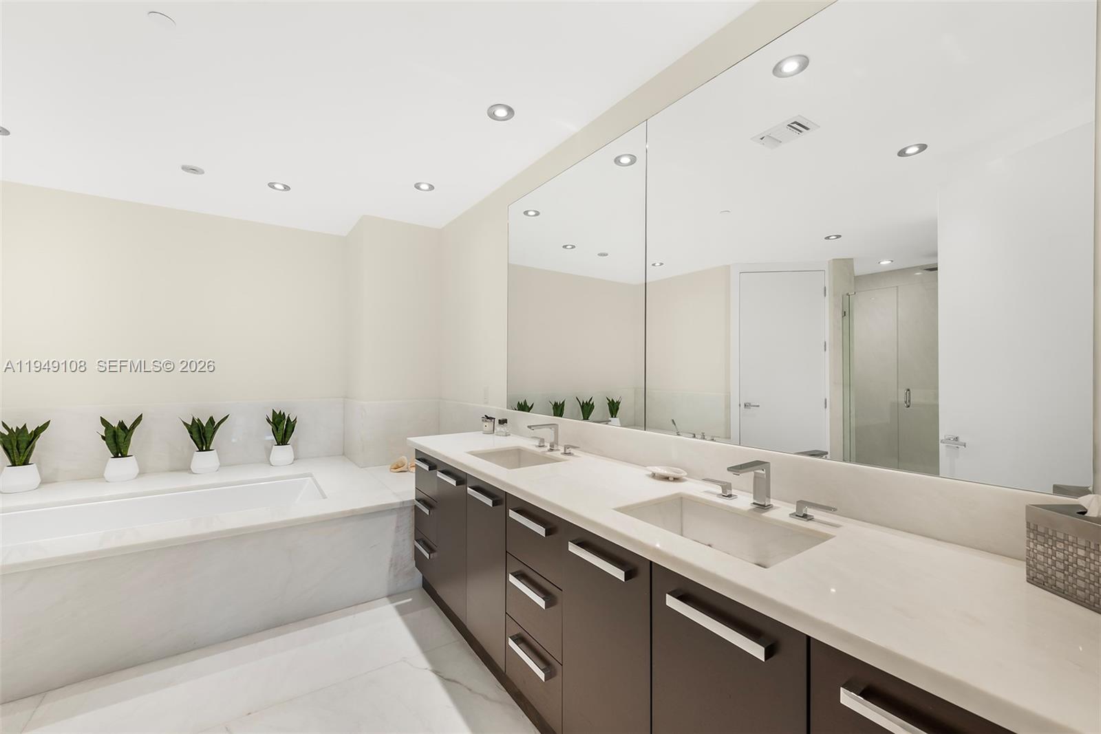 5959 Collins Ave #606, Miami Beach FL 33140