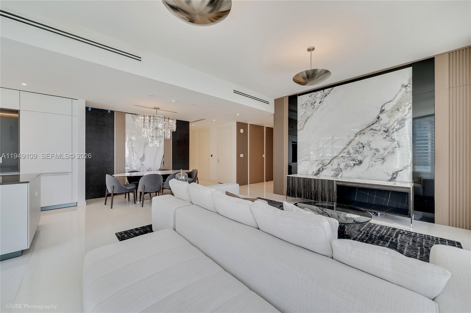 300 Biscayne Boulevard Way #2307W, Miami FL 33131
