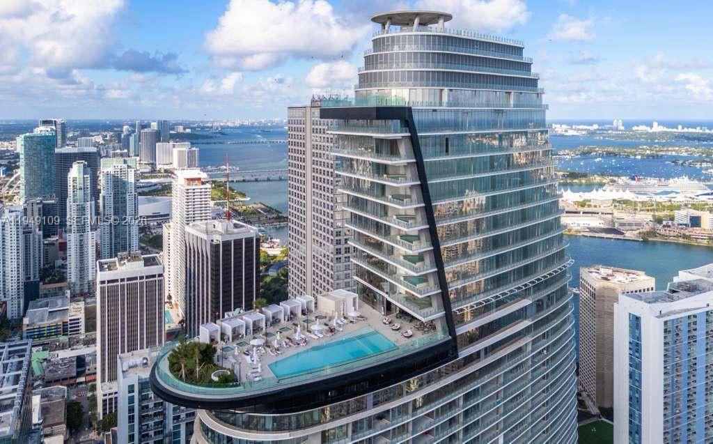 300 Biscayne Boulevard Way #2307W, Miami FL 33131