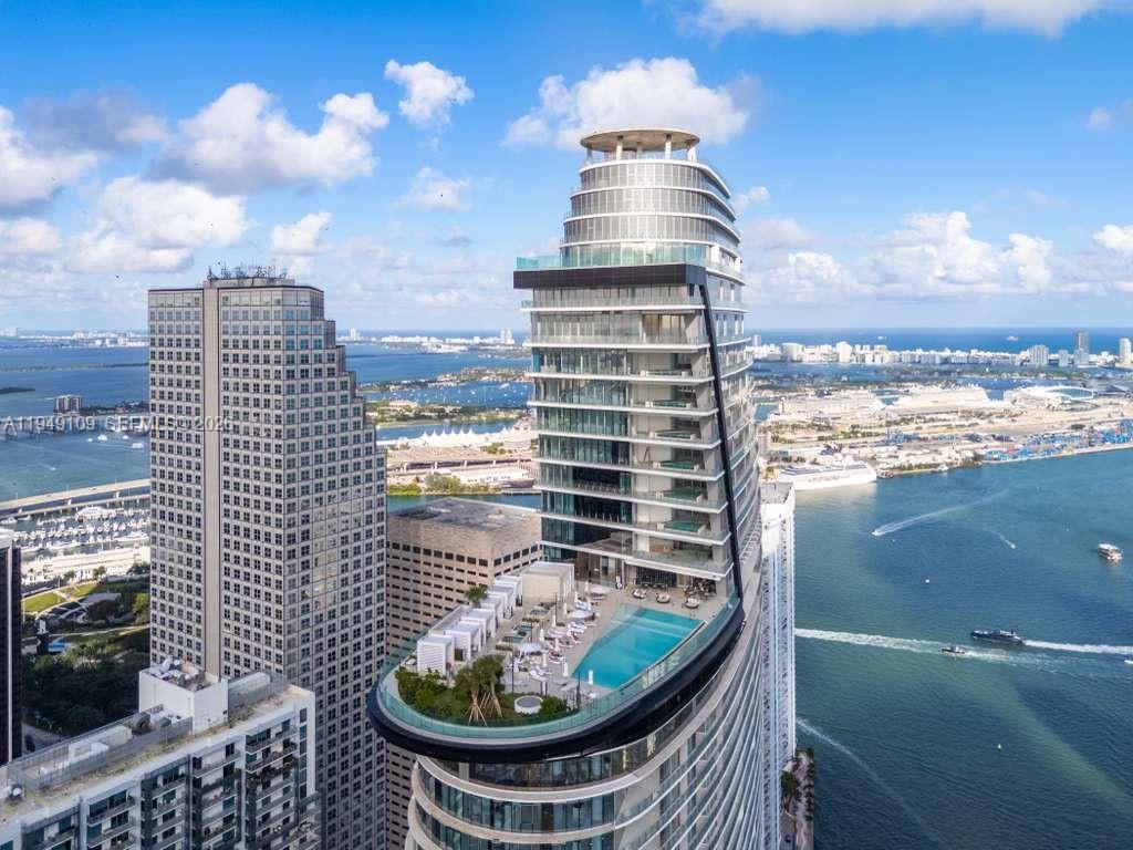 300 Biscayne Boulevard Way #2307W, Miami FL 33131