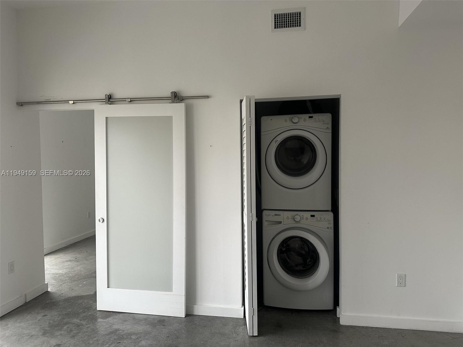 151 SE 1st St #1006, Miami FL 33131