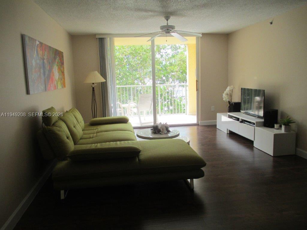 19901 E Country Club Dr #2202, Aventura FL 33180