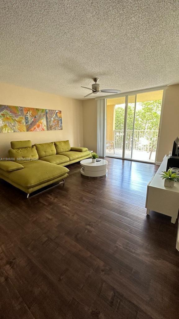 19901 E Country Club Dr #2202, Aventura FL 33180