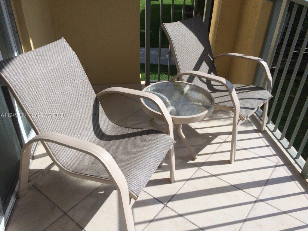 19901 E Country Club Dr #2202, Aventura FL 33180