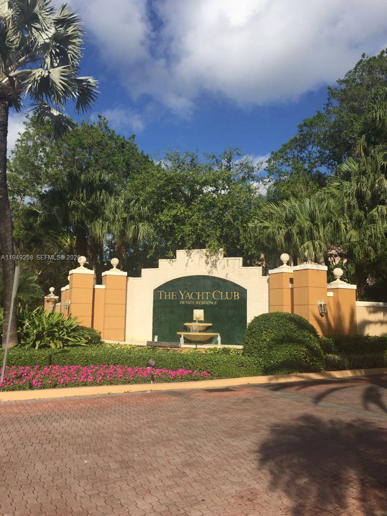 19901 E Country Club Dr #2202, Aventura FL 33180