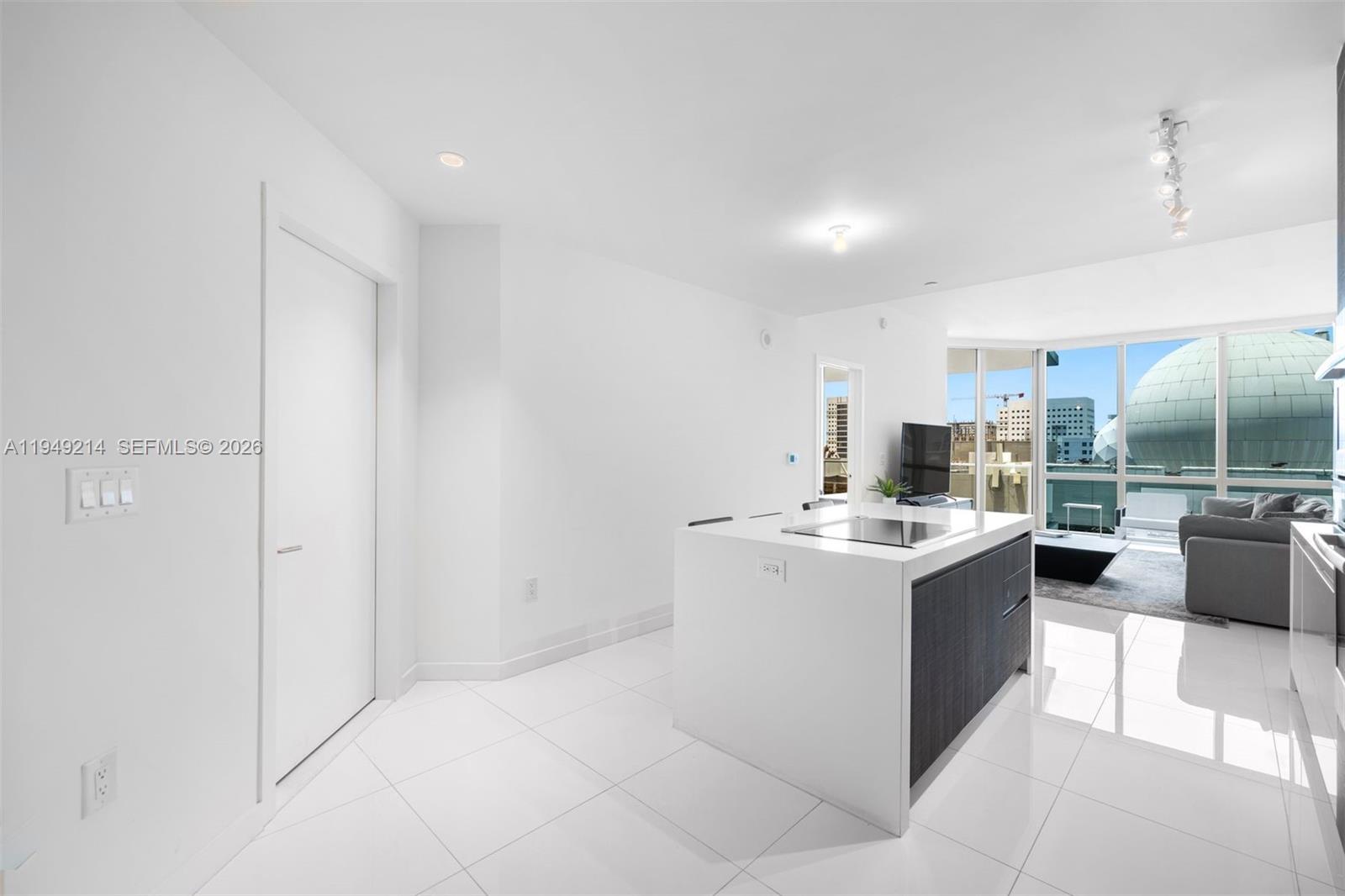 851 NE 1st Ave #1008, Miami FL 33132