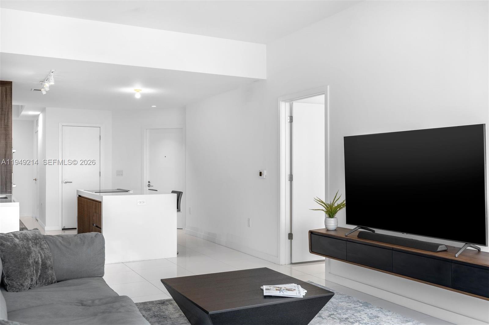 851 NE 1st Ave #1008, Miami FL 33132