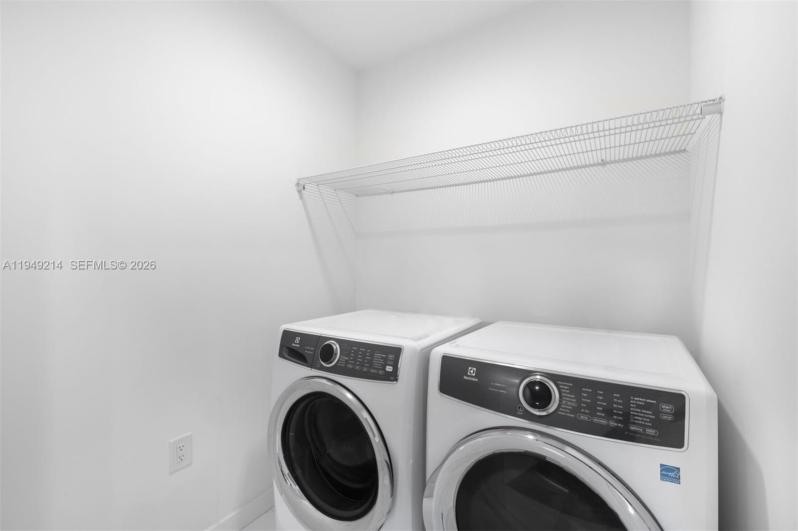 851 NE 1st Ave #1008, Miami FL 33132