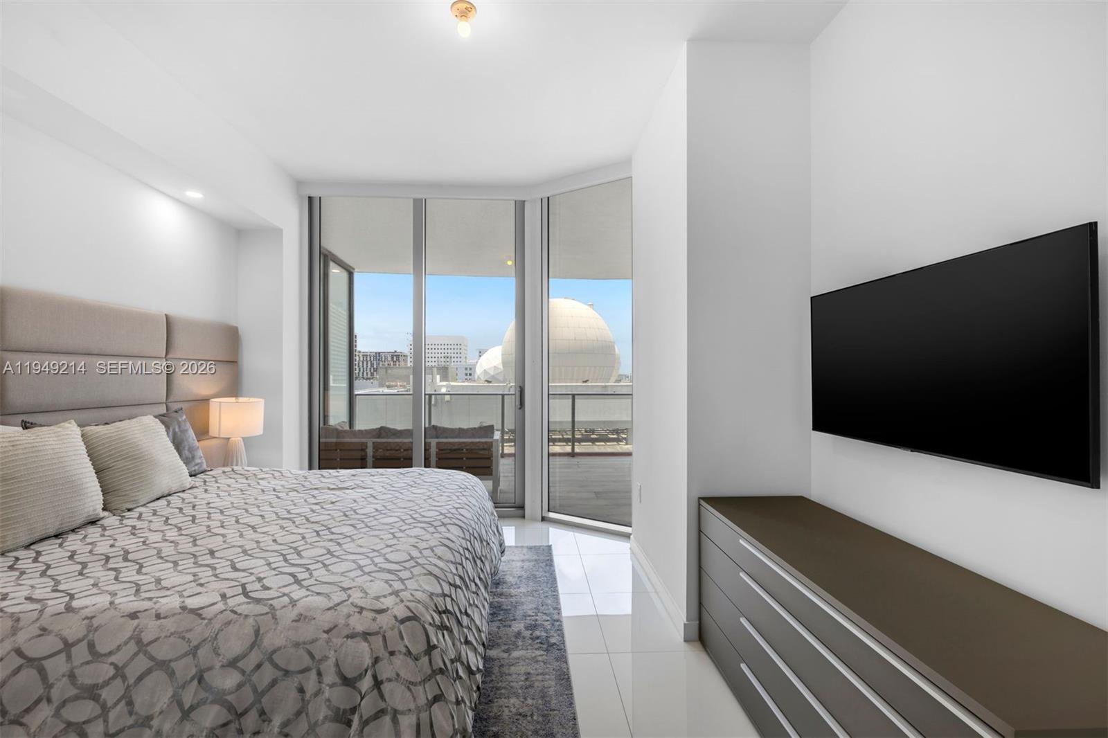 851 NE 1st Ave #1008, Miami FL 33132