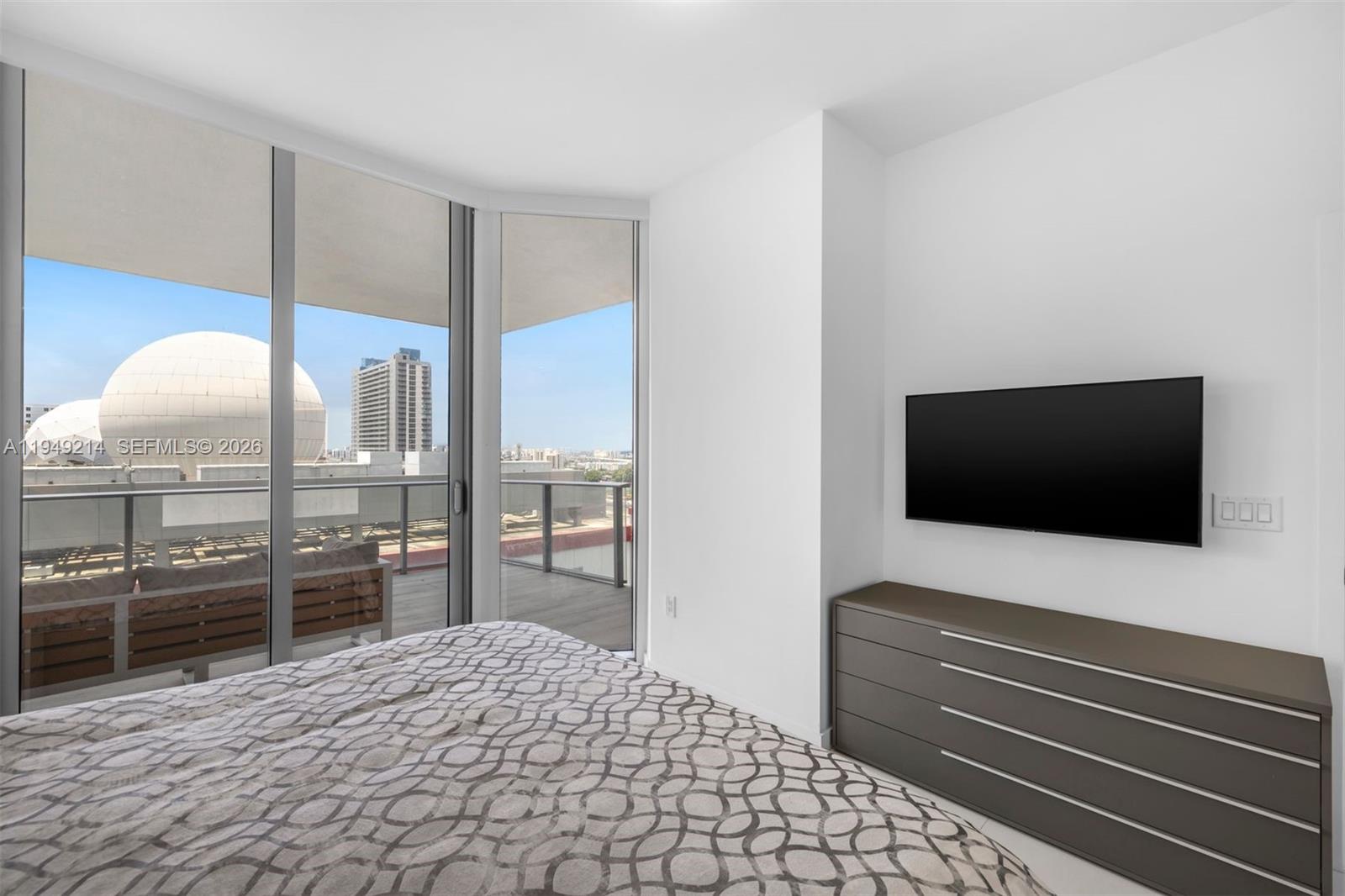 851 NE 1st Ave #1008, Miami FL 33132