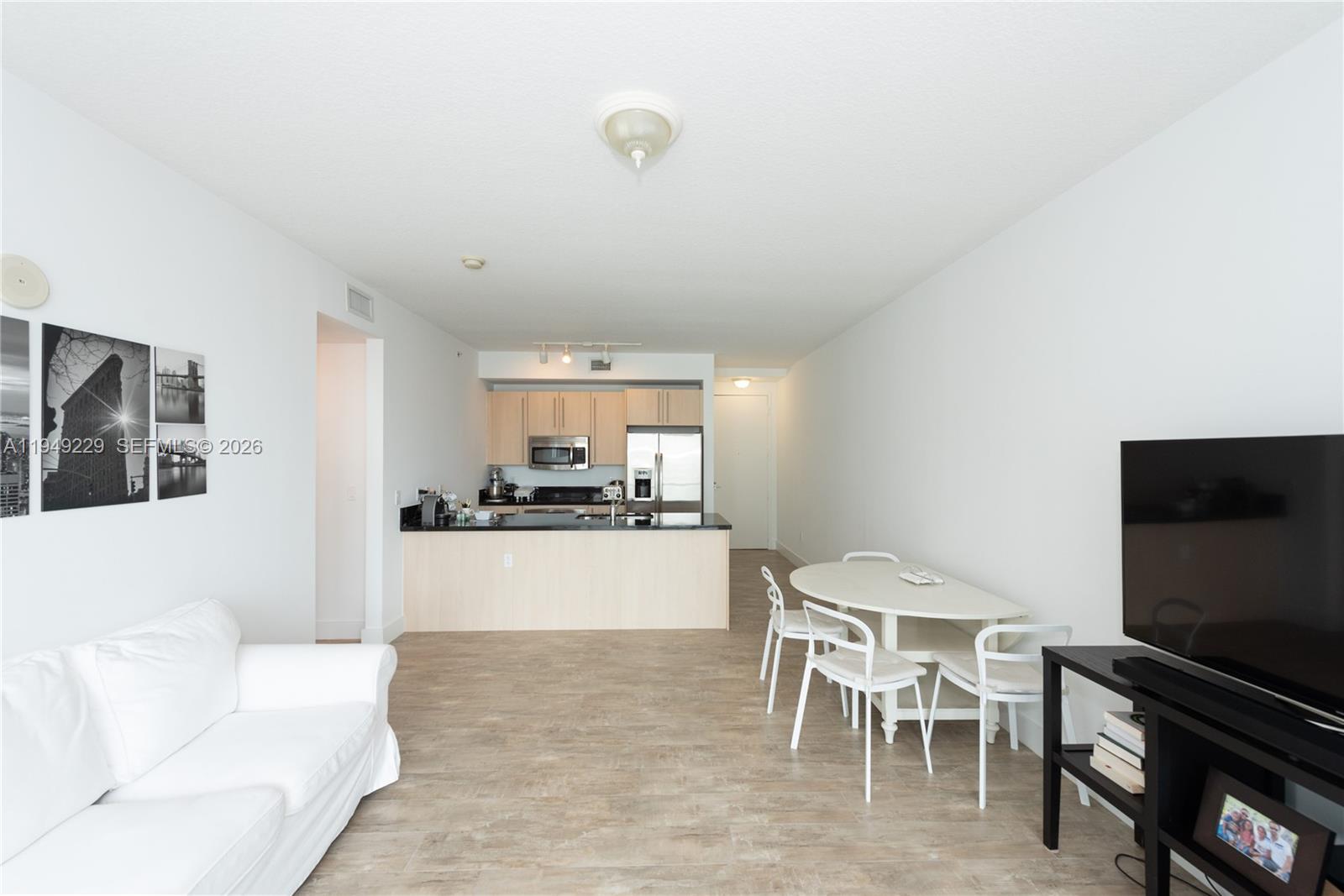 79 SW 12th St #1911-S, Miami FL 33130