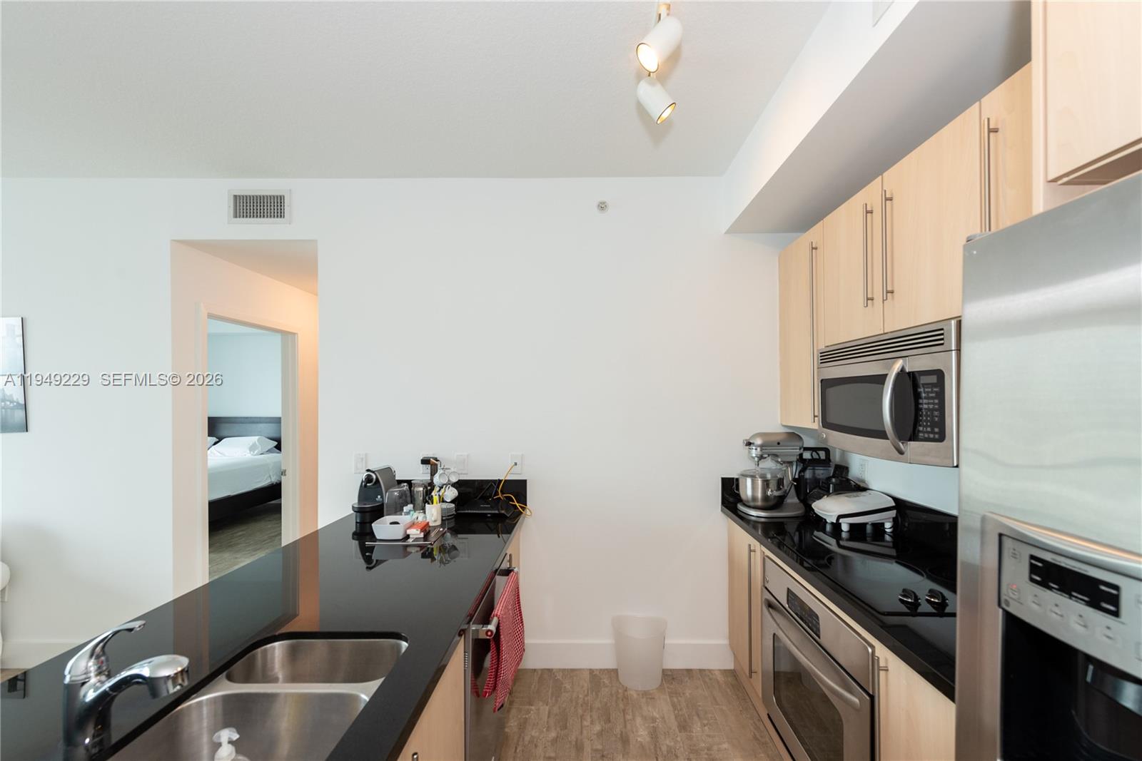 79 SW 12th St #1911-S, Miami FL 33130