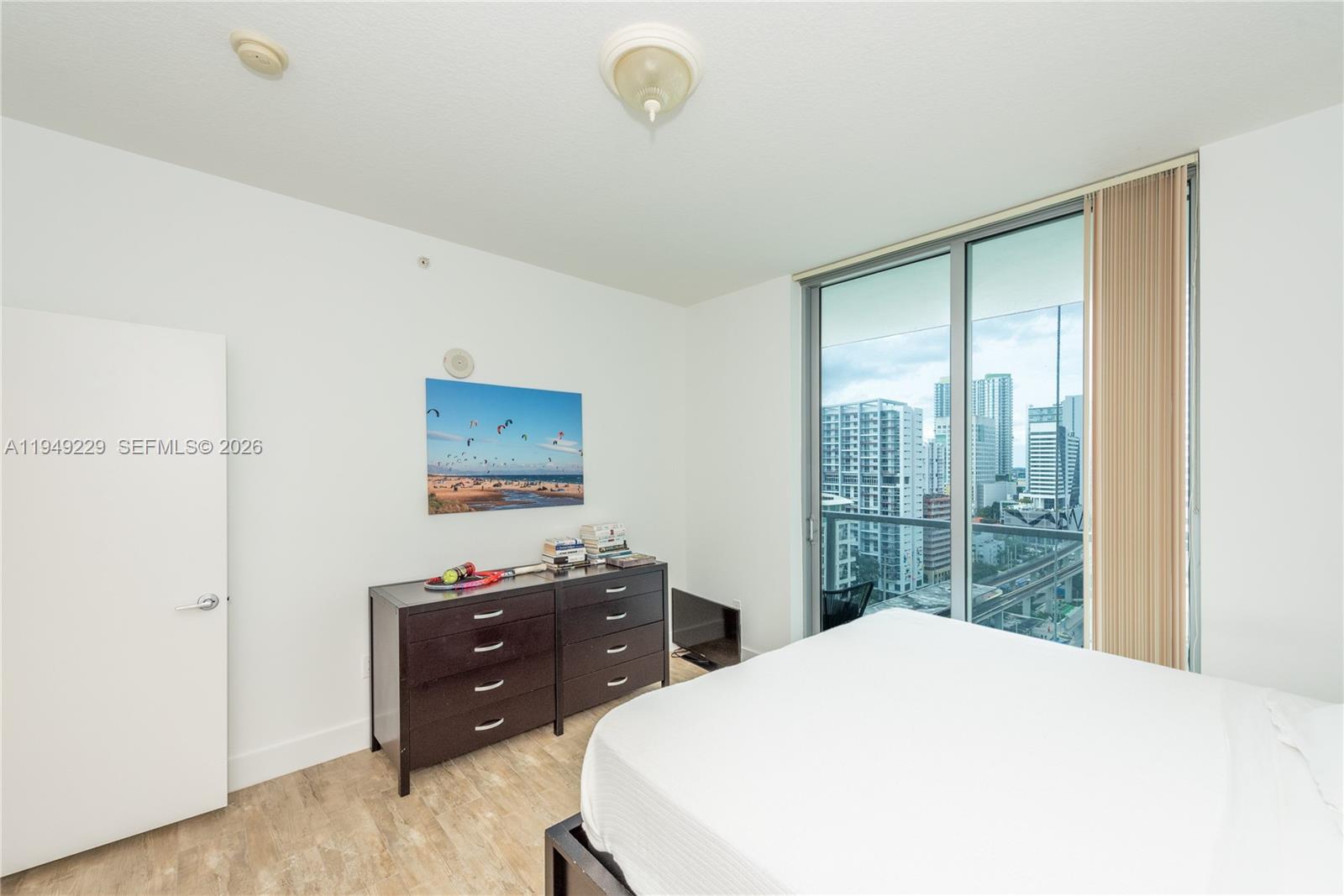 79 SW 12th St #1911-S, Miami FL 33130