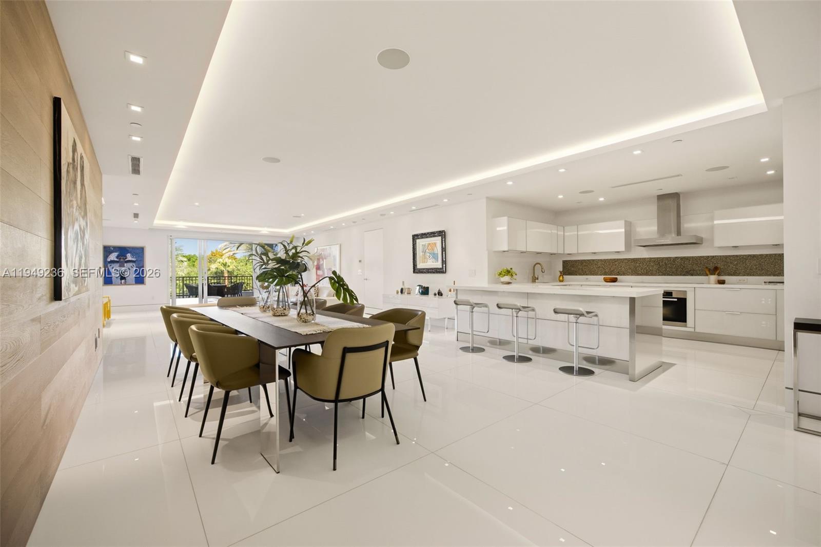 3535 Hiawatha Ave #305, Coconut Grove FL 33133