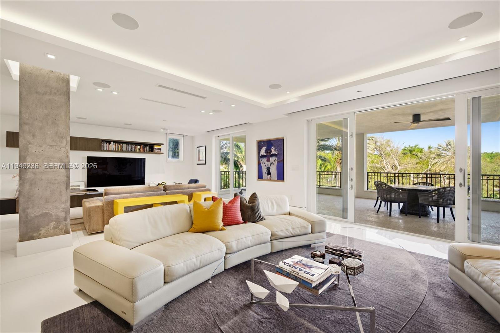 3535 Hiawatha Ave #305, Coconut Grove FL 33133