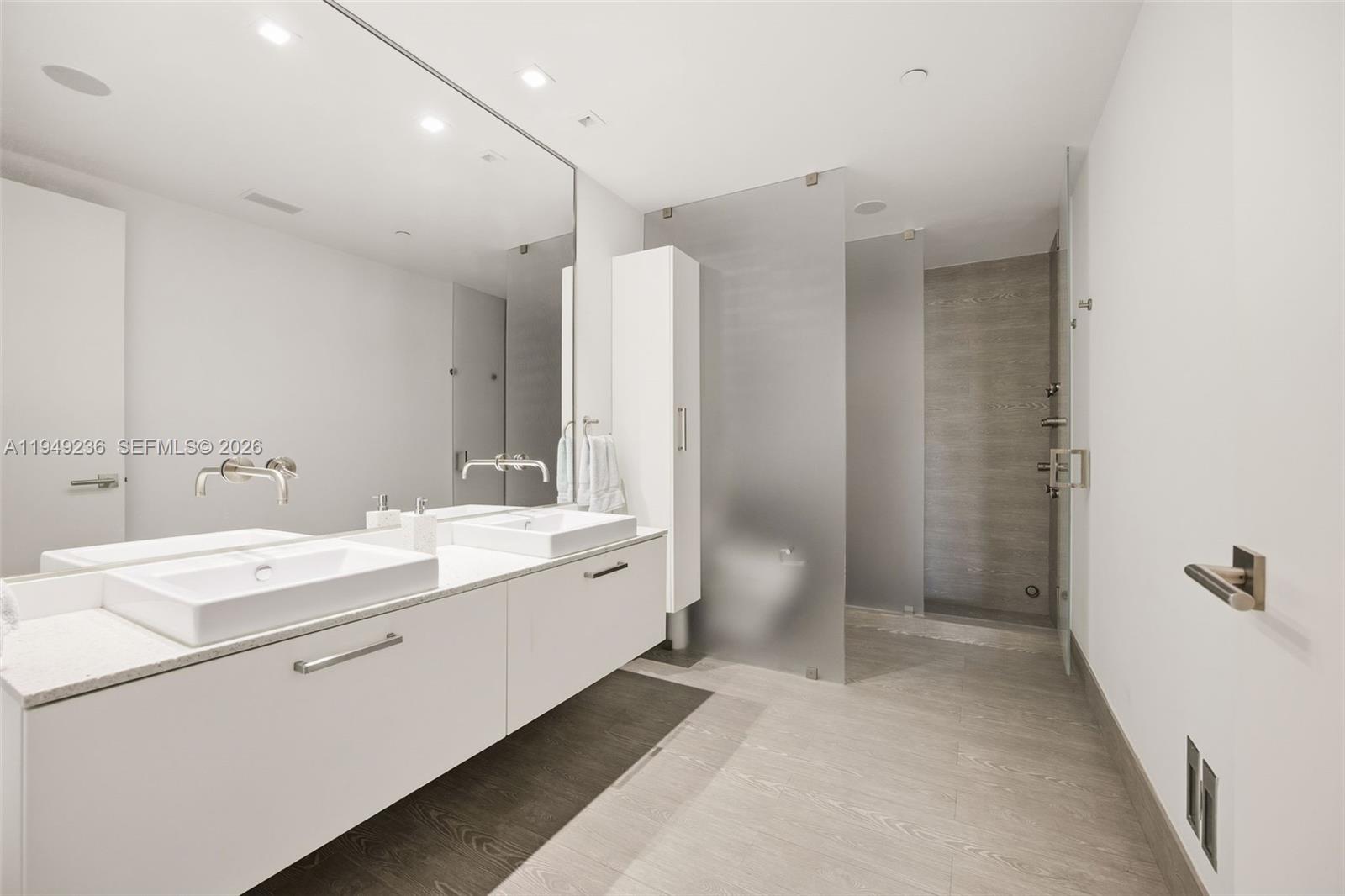 3535 Hiawatha Ave #305, Coconut Grove FL 33133