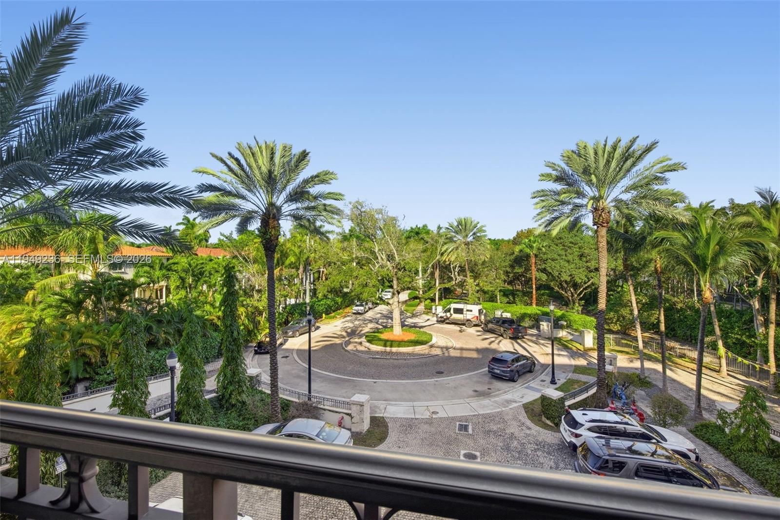 3535 Hiawatha Ave #305, Coconut Grove FL 33133