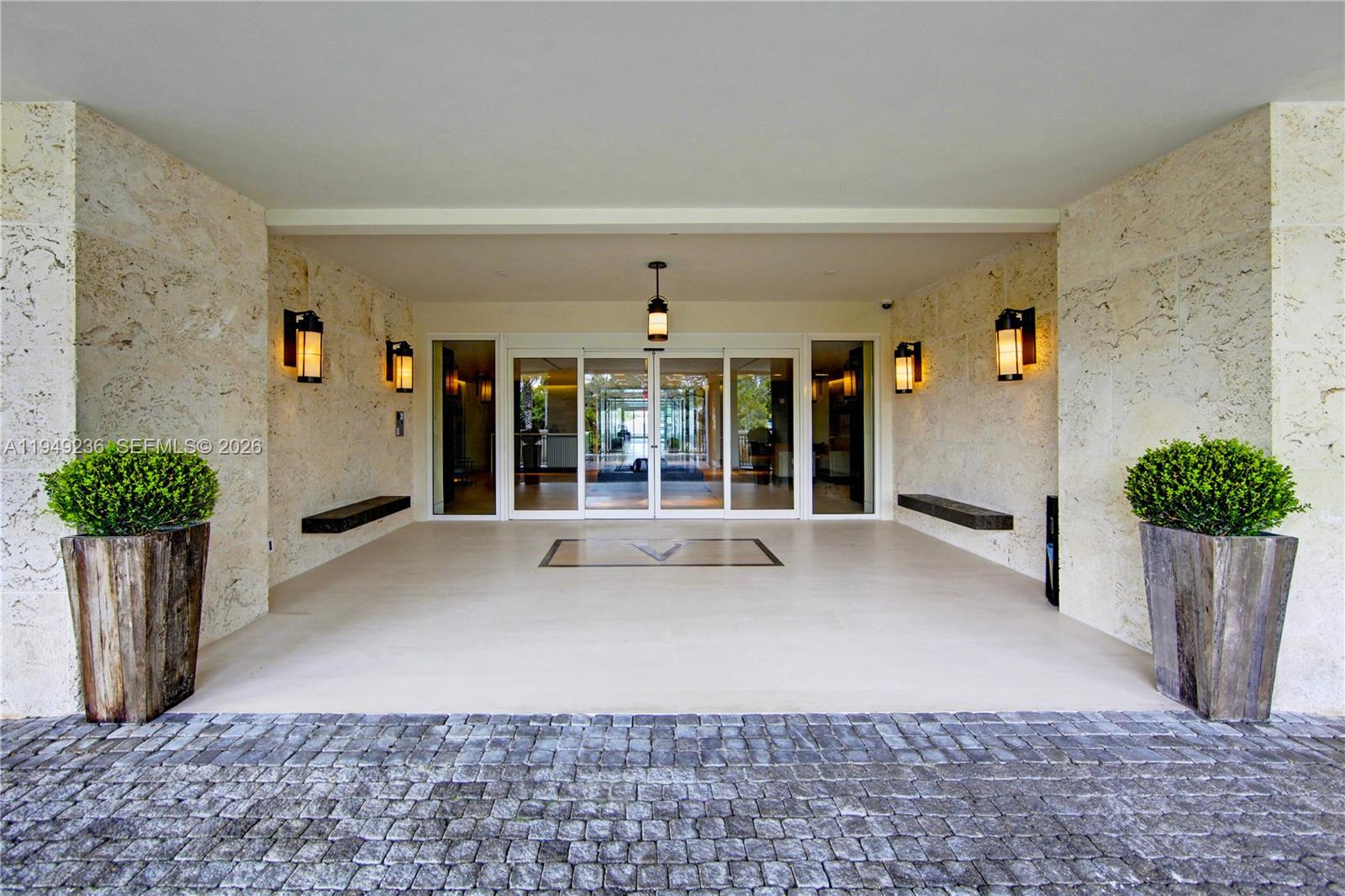 3535 Hiawatha Ave #305, Coconut Grove FL 33133