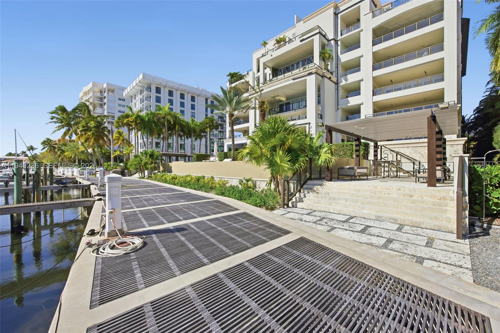 3535 Hiawatha Ave #305, Coconut Grove FL 33133