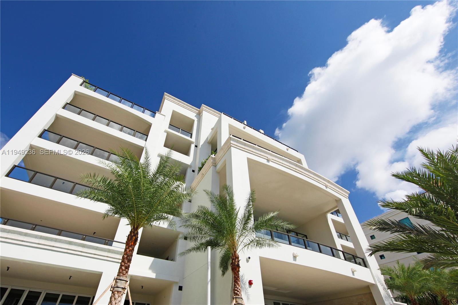 3535 Hiawatha Ave #305, Coconut Grove FL 33133