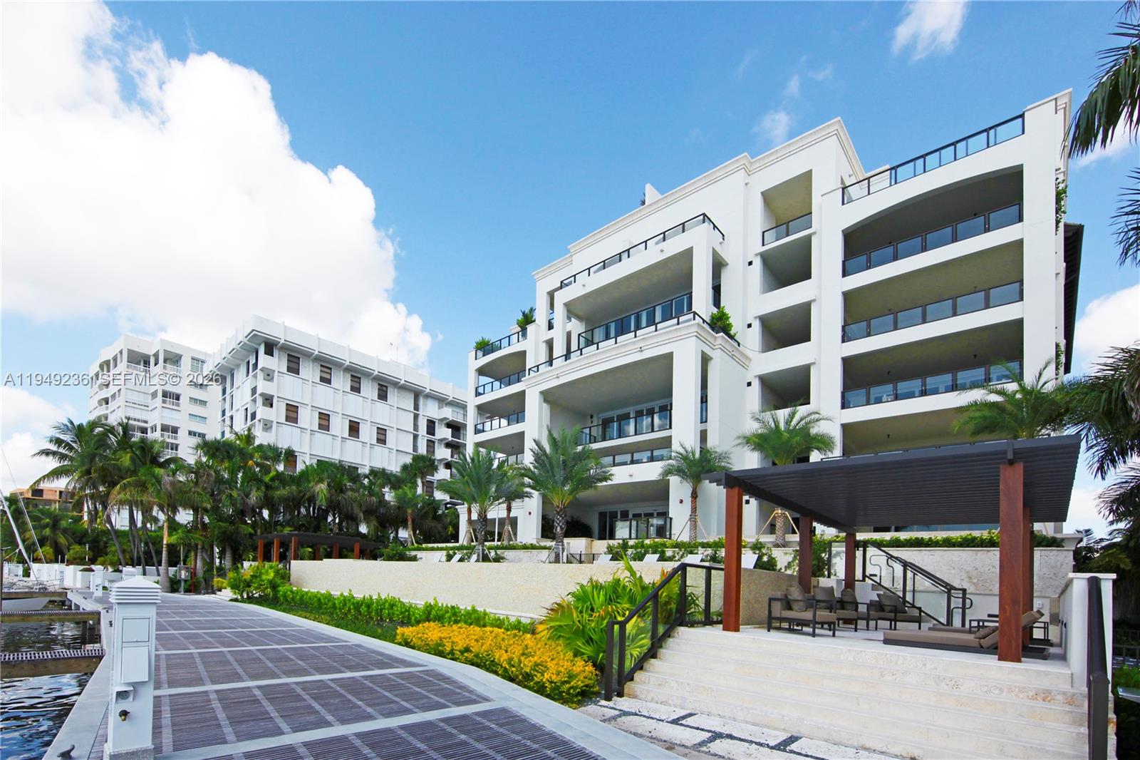 3535 Hiawatha Ave #305, Coconut Grove FL 33133