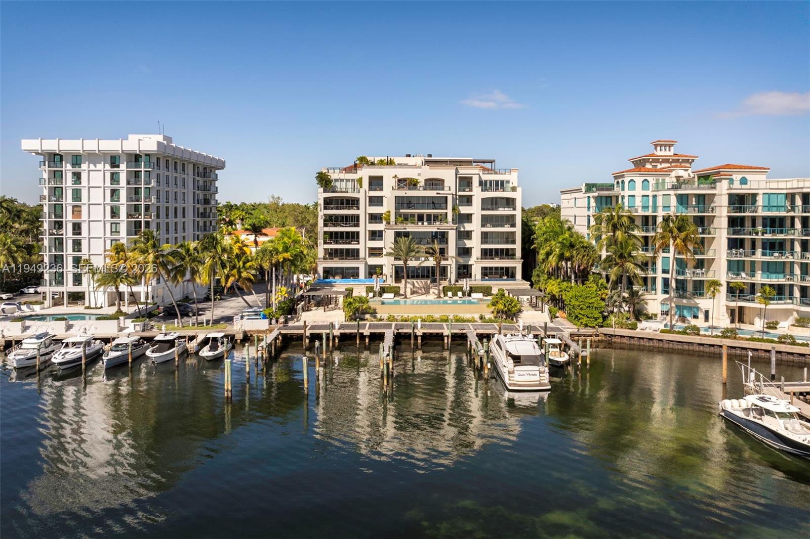 3535 Hiawatha Ave #305, Coconut Grove FL 33133
