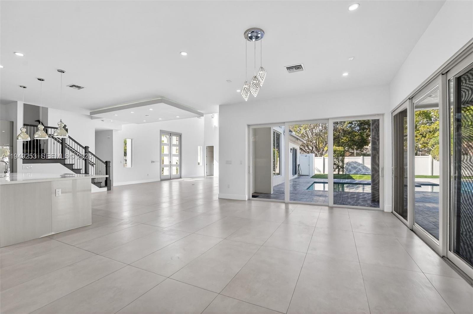 201 NE 6th St, Boca Raton FL 33432