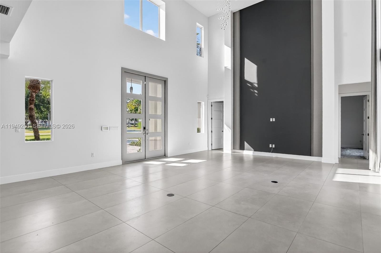 201 NE 6th St, Boca Raton FL 33432