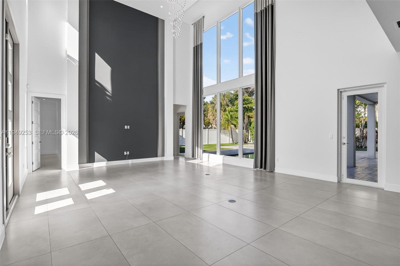 201 NE 6th St, Boca Raton FL 33432