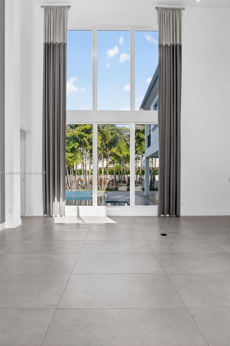201 NE 6th St, Boca Raton FL 33432