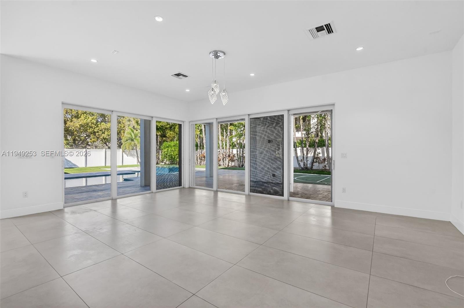 201 NE 6th St, Boca Raton FL 33432