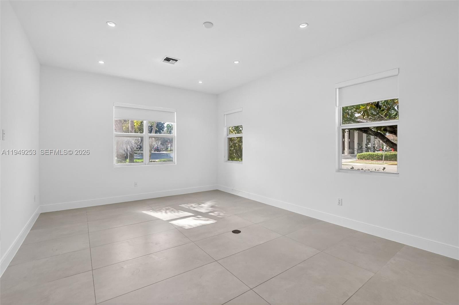 201 NE 6th St, Boca Raton FL 33432
