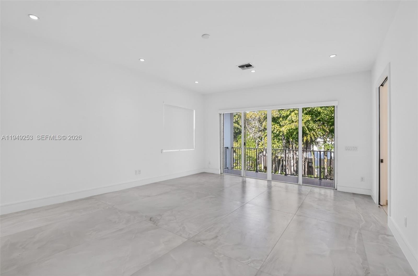 201 NE 6th St, Boca Raton FL 33432