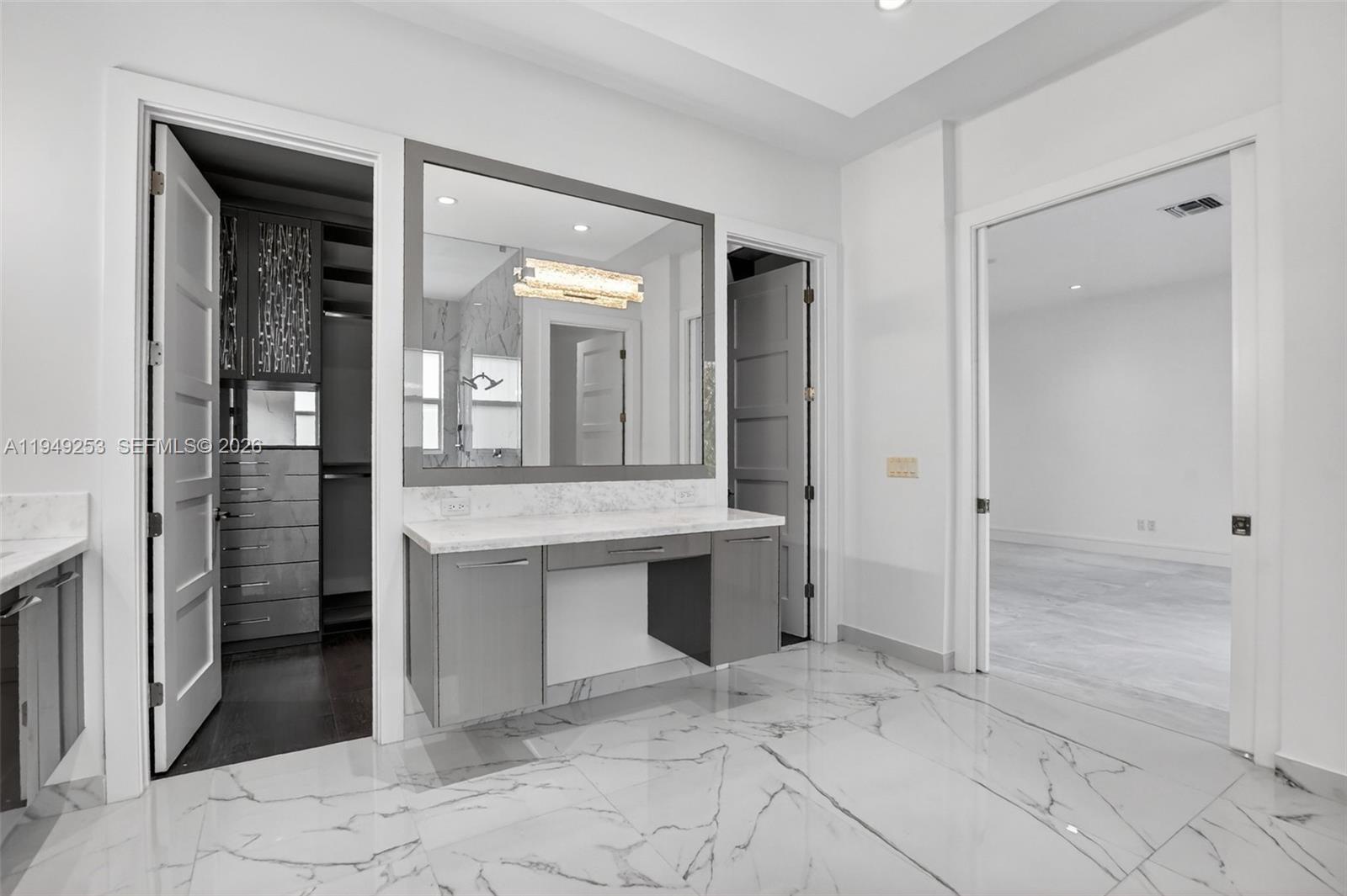 201 NE 6th St, Boca Raton FL 33432