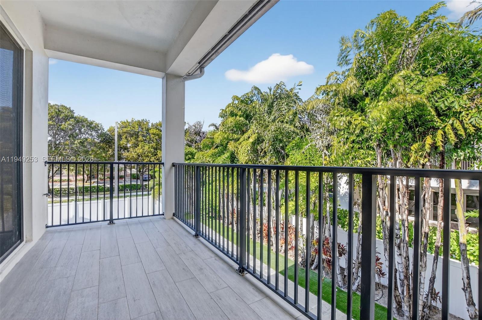 201 NE 6th St, Boca Raton FL 33432