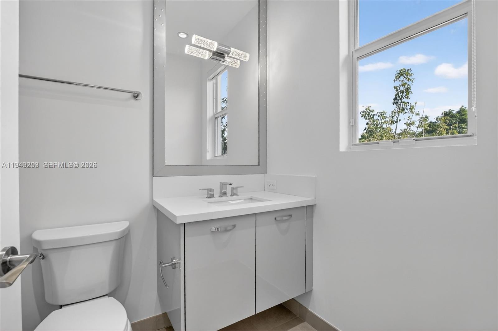 201 NE 6th St, Boca Raton FL 33432