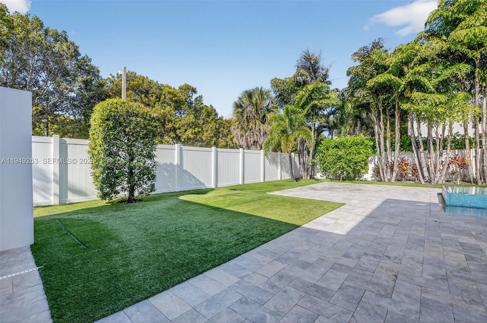 201 NE 6th St, Boca Raton FL 33432