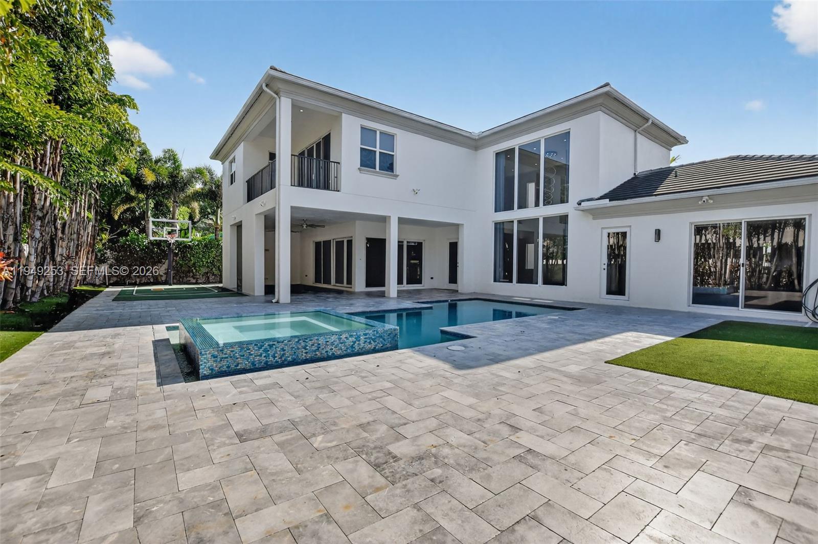 201 NE 6th St, Boca Raton FL 33432