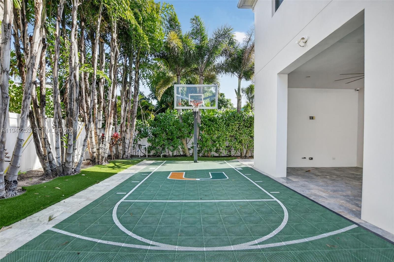 201 NE 6th St, Boca Raton FL 33432