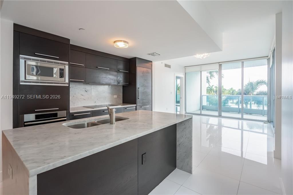 900 Biscayne Blvd #301, Miami FL 33132